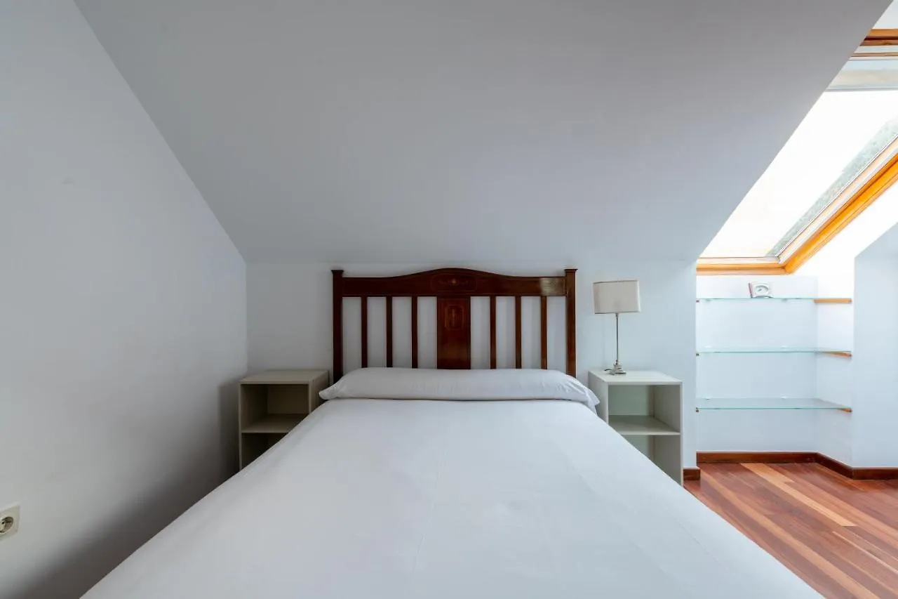 Holi-Rent Colina Blanca Villa Camas Holiday home